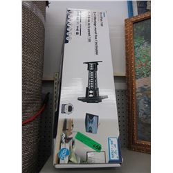 2-in-1 flat/tilt TV wall mount