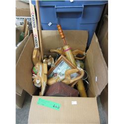Box of decorative household objects - used.