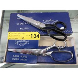 2 Pairs of pinking shears
