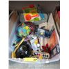 Image 1 : Tote of assorted new items