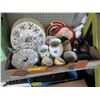 Image 1 : Decorative and/or collectible household objects