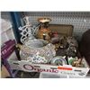 Image 1 : Household items