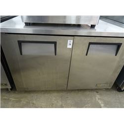 True #TUC-48F Freezer 2-Door Work Top