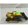 Image 3 : VINTAGE STRUCTO BULLDOZER TOY