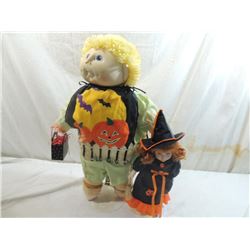 LOT 2 HALLOWEEN DOLLS