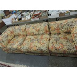 VINTAGE RETRO SECTIONAL  COMFY COUCH