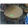 Image 2 : ROUND WICKER COFFEE TABLE
