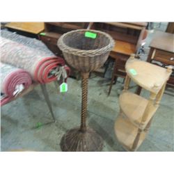 STANDING PEDISTAL WICKER PLANT STAND