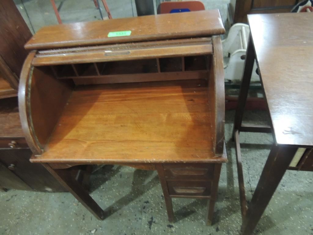 Small Childrens Roll Top Desk