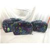 Image 1 : VINTAGE 3PC 1970s SUITCASE TRAVEL SET