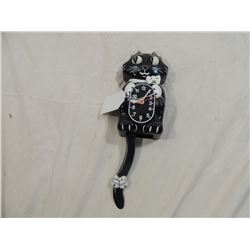 VINTAGE CAT EYES MOVE CLOCK