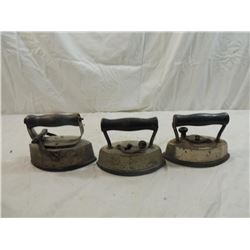 LOT 3 ANTIQUE SAD IRONS