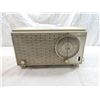 Image 1 : VINTAGE ZENITH AM/FM RADIO