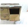 Image 2 : VINTAGE CHILDRENS ELECTRIC STOVE