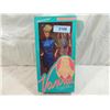 Image 1 : LIMITED EDITION VANNA WHITE DOLL