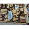 Image 4 : LARGE JACKPOT LOT WOODEN DOLLHOUSE FURNITURE