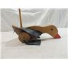 Image 2 : WHIRLIGIG WALKING DUCK TOY