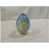 Image 1 : SWIRL EGG GLASS PAPERWEIGHT