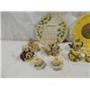 Image 2 : LOT 4 VINTAGE RESIN MINIATURE TEA SETS