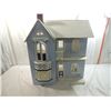 Image 2 : BEAUTIFUL VICTORIAN WOODEN DOLL HOUSE