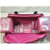 Image 2 : TOTALLY ME MAKEUP SET & CASE