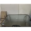 Image 2 : GLASS TOP PATIO TABLE