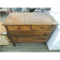 VINTAGE 4 DRAWER DRESSER