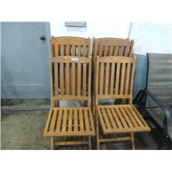 LOT 6 WOODEN FOLDING CHAIRS