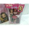 Image 2 : LOT 3 LIL BRATZ DOLLS, CASE, PURSE