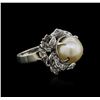 Image 2 : 14KT White Gold Pearl and Diamond Ring