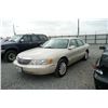 Image 1 : 02 Lincoln Continental 4dr Sedan - T - `DRIVE