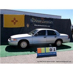 2005 FORD CROWN VICTORIA ~ 110,152 MILES VIN: 2FAHP71W65X112665, GRAY SEDAN, RWD, V8, 4.6L, 1/2 FUEL