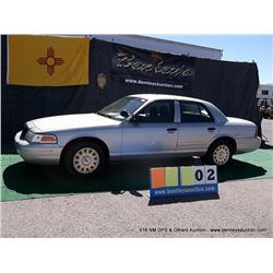 2005 FORD CROWN VICTORIA ~ 176,338 MILES VIN: 2FAHP71W35X112672, SILVER SEDAN, RWD, V8, 4.6L, 1/2 FU