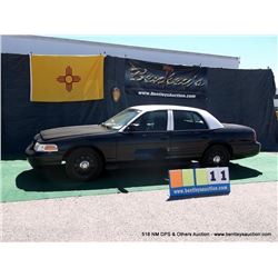 2009 FORD CROWN VICTORIA ~ 135,602 MILES VIN: 2FAHP71V69X112579, BLACK & WHITE SEDAN, RWD, V8, 4.6L,