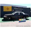 Image 1 : 2009 FORD CROWN VICTORIA ~ 135,602 MILES VIN: 2FAHP71V69X112579, BLACK & WHITE SEDAN, RWD, V8, 4.6L,