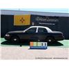 Image 2 : 2009 FORD CROWN VICTORIA ~ 135,602 MILES VIN: 2FAHP71V69X112579, BLACK & WHITE SEDAN, RWD, V8, 4.6L,