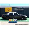 Image 5 : 2010 FORD CROWN VICTORIA ~ 107,811 MILES VIN: 2FABP7BV2AX123538, BLACK & WHITE SEDAN, RWD, V8, 4.6L,