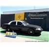 Image 4 : 2009 FORD CROWN VICTORIA ~ 131,645 MILES VIN: 2FAHP71V69X140317, BLACK & WHITE SEDAN, RWD, V8, 4.6L,