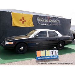2010 FORD CROWN VICTORIA ~ 127,397 MILES VIN: 2FABP7BV3AX136640, BLACK & WHITE SEDAN, RWD, V8,4.6L, 