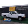 Image 4 : 2001 CHEVROLET S-10 PICKUP ~ 121,069 MILES VIN: 1GCDT19WX18217015,WHITE, PICKUP, 4WD, V6, 4.3L, 1/4 