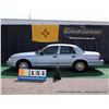 Image 2 : 2000 FORD CROWN VICTORIA ~ 135,967 MILES VIN: 2FAFP71W7YX197947, BLUE, SEDAN, RWD, V8, 4.6L, 3/4 FUE