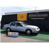 Image 4 : 2000 FORD CROWN VICTORIA ~ 135,967 MILES VIN: 2FAFP71W7YX197947, BLUE, SEDAN, RWD, V8, 4.6L, 3/4 FUE