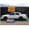 Image 2 : 2003 FORD CROWN VICTORIA ~ 071,188 MILES VIN: 2FAFP71W33X187151, WHITE, SEDAN, RWD, V8, 4.6L, 1/2 FU