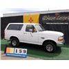 Image 4 : 1994 FORD BRONCO ~ 074,695 MILES VIN: 1FMEU15HXRLB54852, WHITE, SUV, 4WD, V8, 5.8L, 1/4 FUEL, A/C CO
