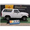Image 5 : 1994 FORD BRONCO ~ 074,695 MILES VIN: 1FMEU15HXRLB54852, WHITE, SUV, 4WD, V8, 5.8L, 1/4 FUEL, A/C CO