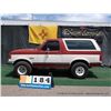 Image 2 : 1990 FORD BRONCO ~ 161,297 MILES VIN: 1FMEU15H7LLA22221, RED & WHITE, 4WD, V8, 5.8L, WINDSHIELD CRAC