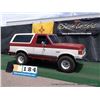 Image 4 : 1990 FORD BRONCO ~ 161,297 MILES VIN: 1FMEU15H7LLA22221, RED & WHITE, 4WD, V8, 5.8L, WINDSHIELD CRAC