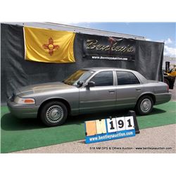 2001 FORD CROWN VICTORIA ~ 141,764 MILES VIN: 2FAFP71W61X147305, GRAY SEDAN, RWD, V8, 4.6L, 2 KEYS, 