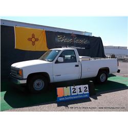 1993 CHEVROLET C/K 1500 PICKUP ~ 144,053 MILES VIN: 1GCEC14H7PZ228487, WHITE, RWD, V8, 5.0L, A/C COL