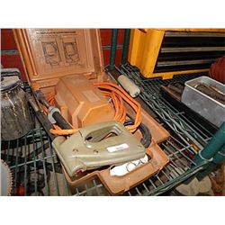 PLASTIC WELDER - ELECTRIC - WORKING